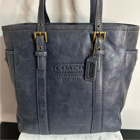 Coach Vintage 2005 Leatherware Tote in Navy Blue Leather – Style 1941 Collection - Picture 4 of 10